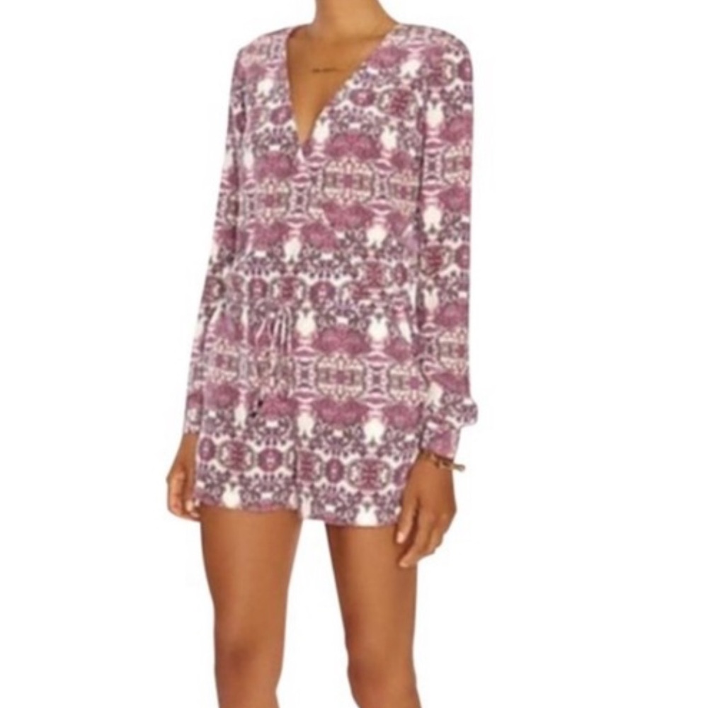 Intermix Mccourty white and red paisley print silk long sleeve romper Size s